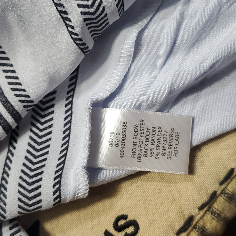 Candie's designed zipper pull tank top S NWOT - Picture 7 of 7